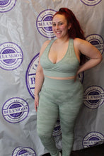 Carregar imagem no visualizador da galeria, Maya’s Camo Yoga