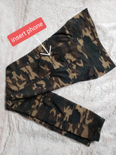 Load image into Gallery viewer, Camo pocket legging
