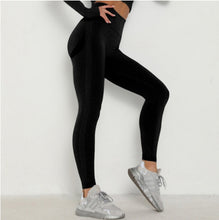 Cargar imagen en el visor de la galería, Seamless shaping Scrunch Legging✌
