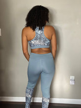 Carregar imagem no visualizador da galeria, Blue leopard legging set
