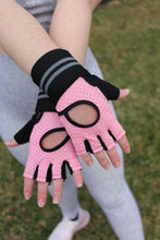 Load image into Gallery viewer, Half fingered gloves w/ wrist support
